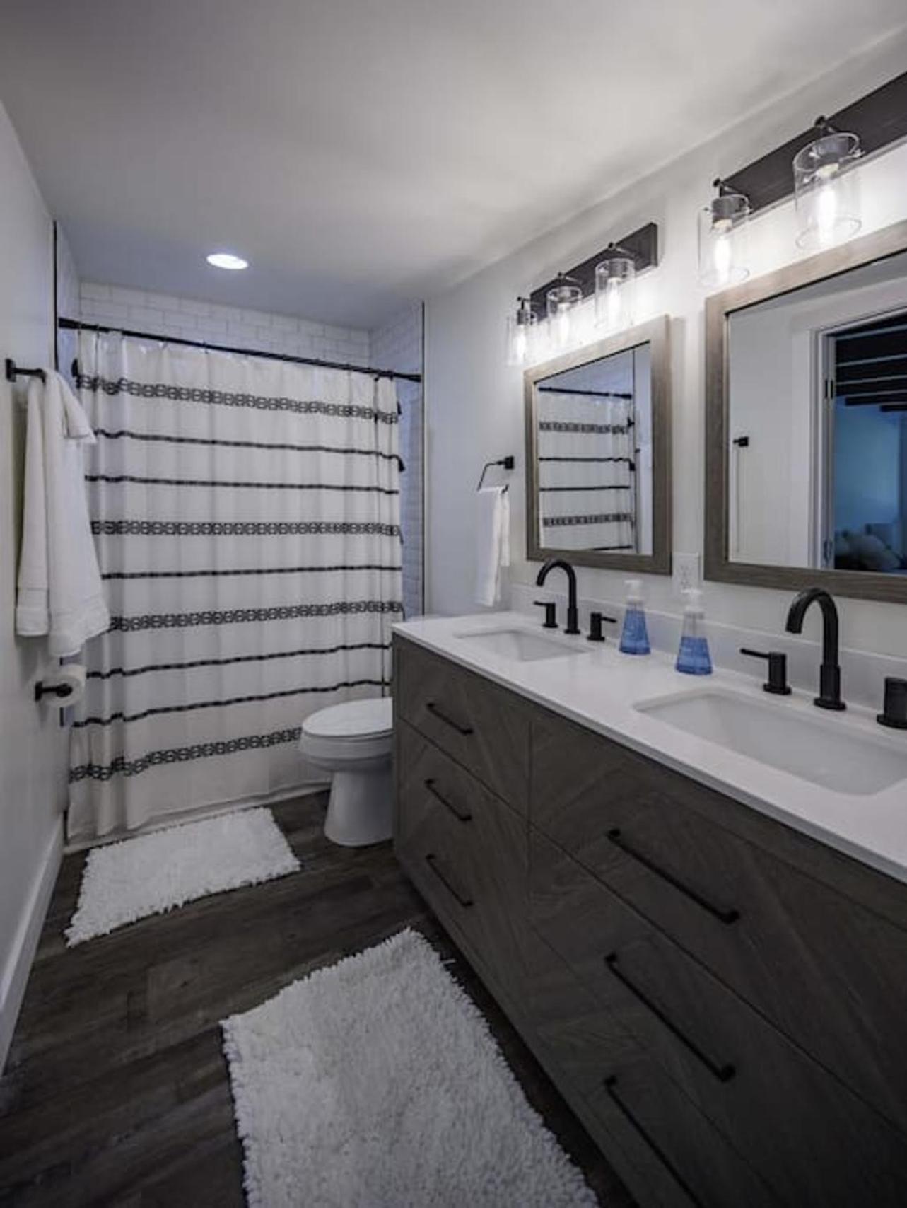 Gorgeous Renovated Home With Large & Private Lot Winchester エクステリア 写真