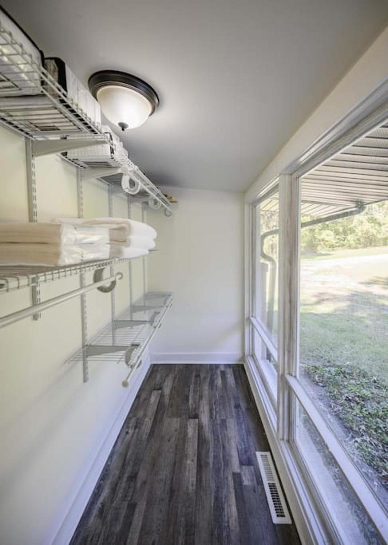 Gorgeous Renovated Home With Large & Private Lot Winchester エクステリア 写真