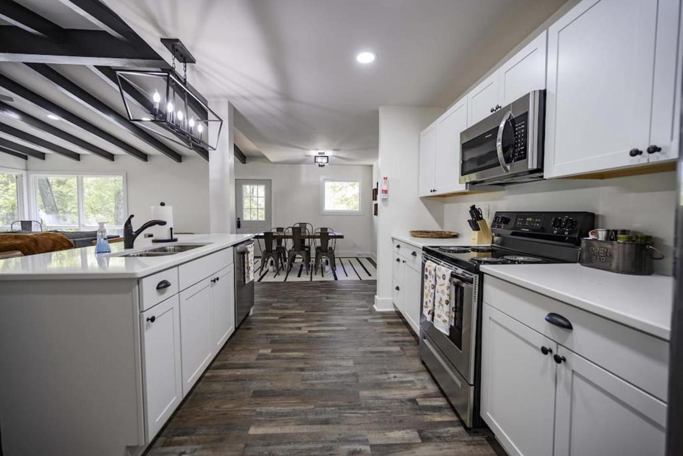 Gorgeous Renovated Home With Large & Private Lot Winchester エクステリア 写真