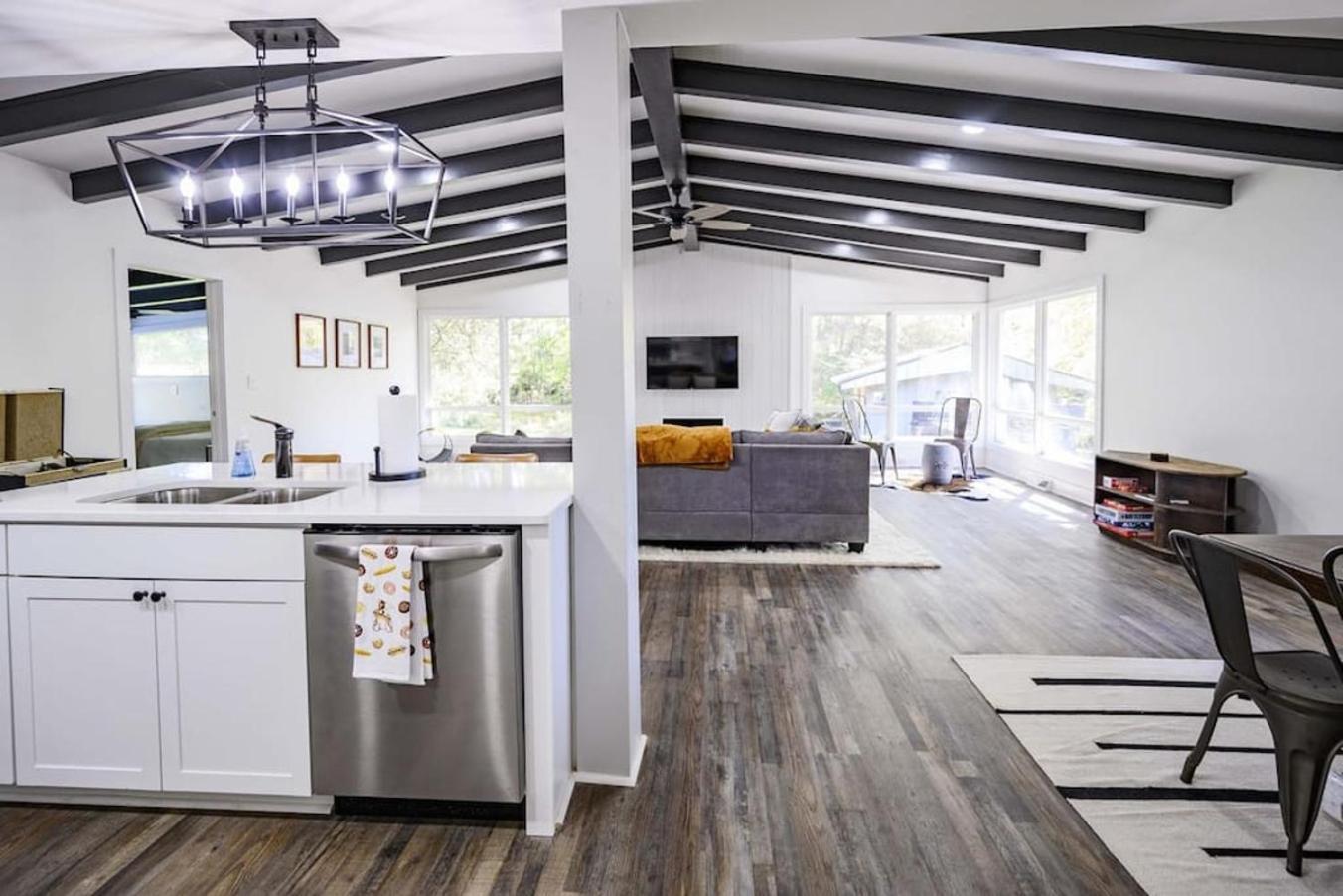Gorgeous Renovated Home With Large & Private Lot Winchester エクステリア 写真